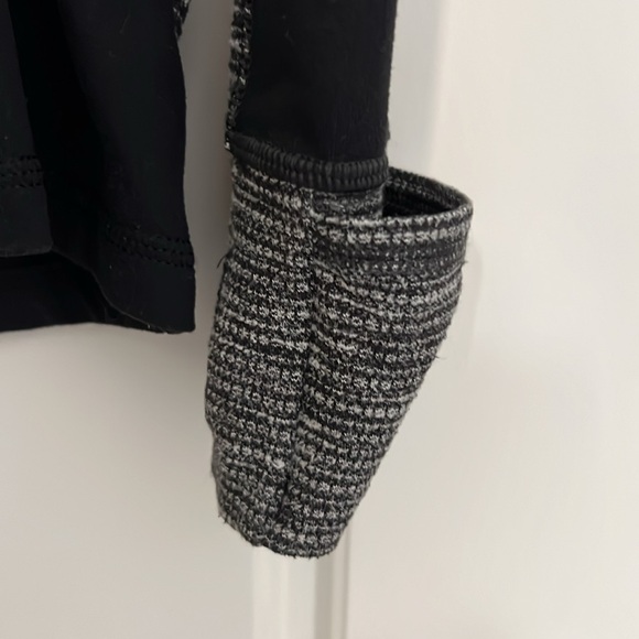 Lululemon half zip pullover - Picture 4 of 5